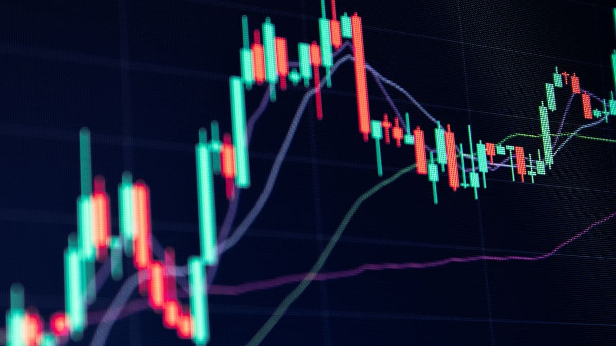 Trend Following: Ride the Wave to Consistent Profits - Trading education article thumbnail