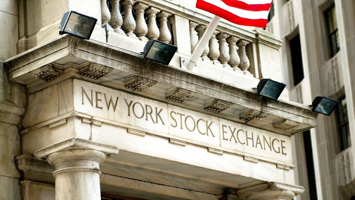 Scalping Strategy: Making Money from Small Price Moves - Trading education article thumbnail